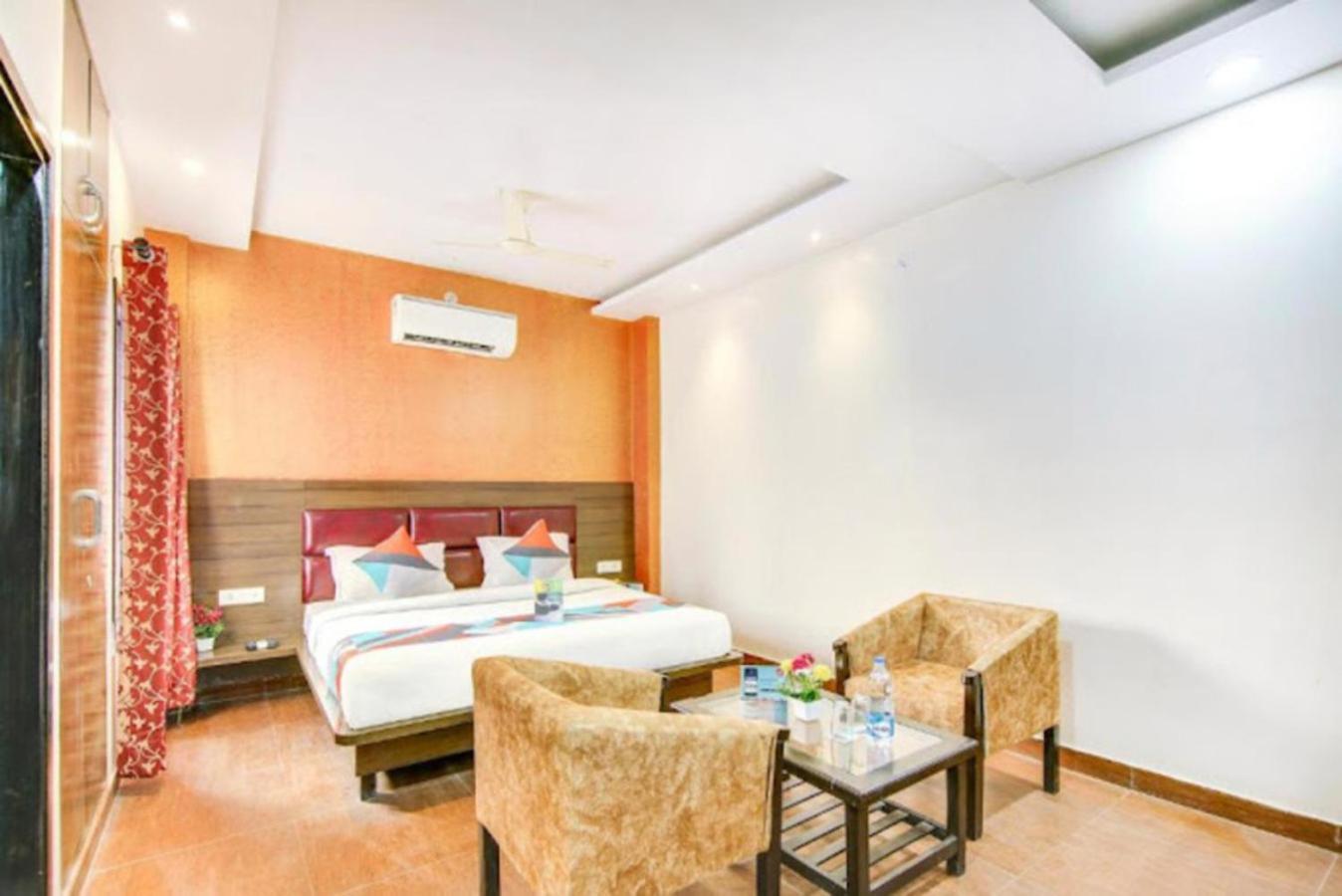 Hotel Gayatri Palace Lucknow Bagian luar foto