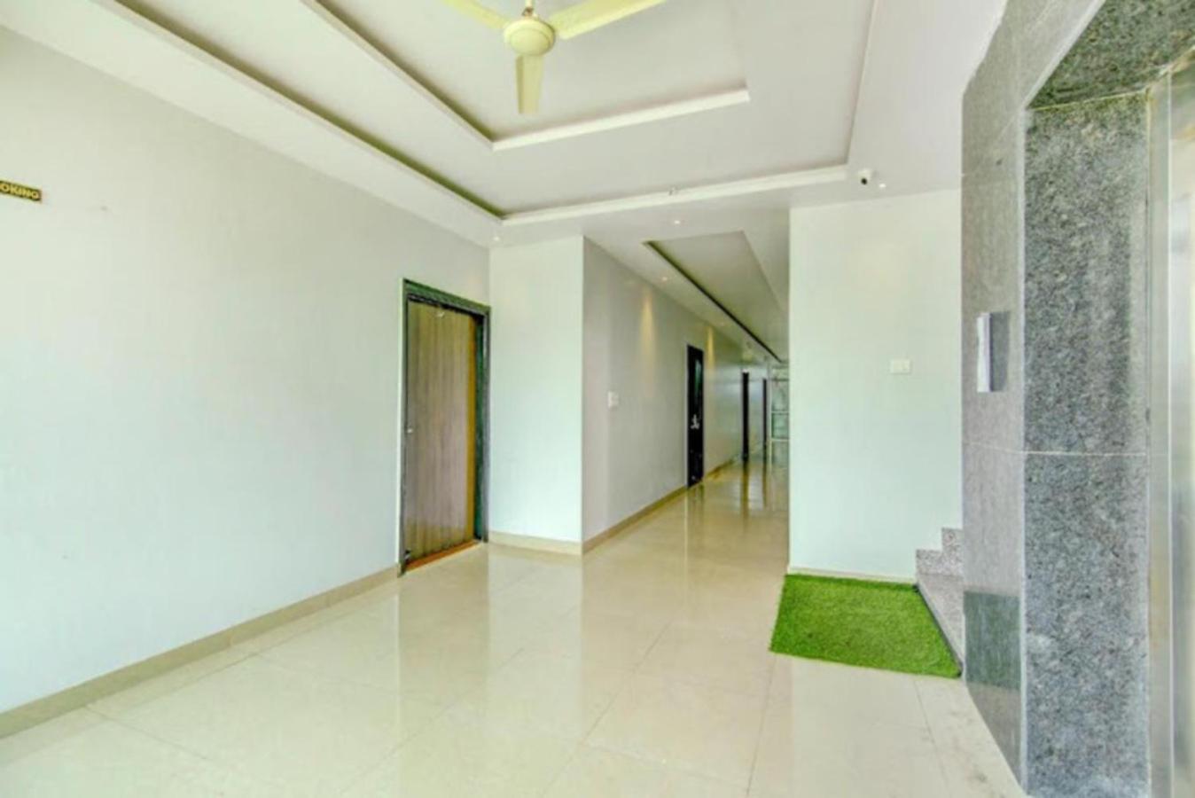 Hotel Gayatri Palace Lucknow Bagian luar foto