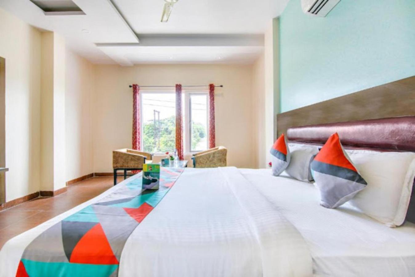 Hotel Gayatri Palace Lucknow Bagian luar foto