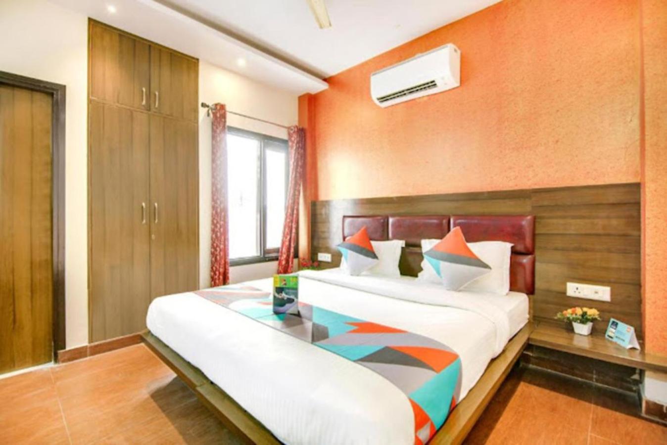 Hotel Gayatri Palace Lucknow Bagian luar foto